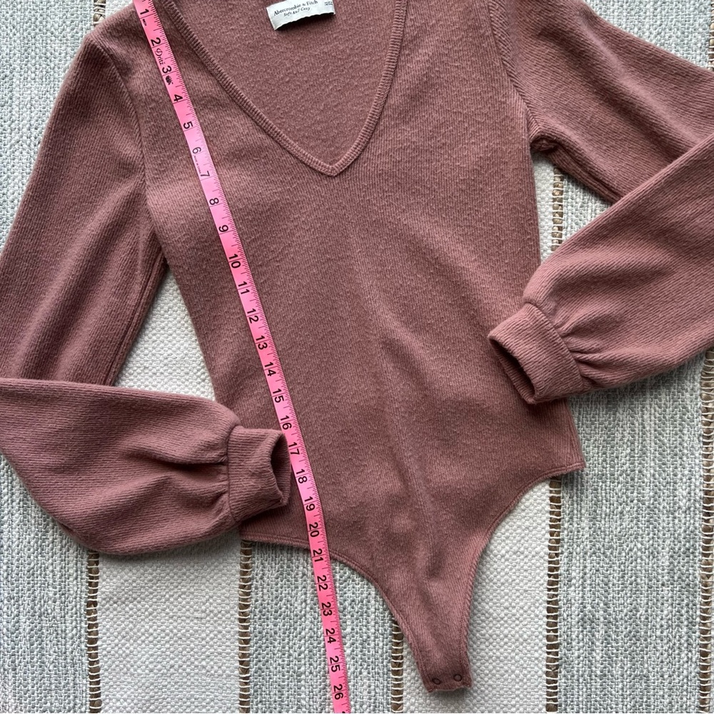 Abercrombie & Fitch Soft A&F Mauve Long Balloon S… - image 2